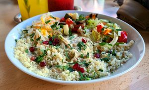 Hummus couscous dish 🌱👍 at Mamacoffee in Prague