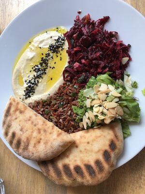 Mezze at Mamacoffee in Prague
