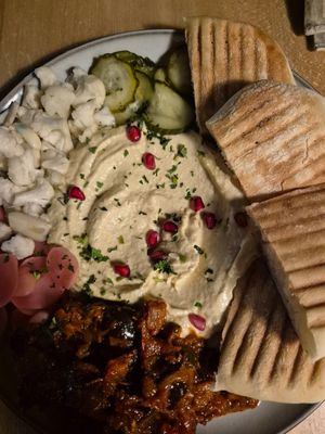 Mezze platter at Mamacoffee in Prague