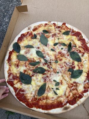 Vegan pizza at Pizza Letna in Prague