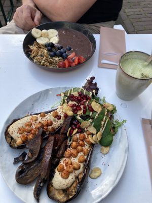 Really nice and multiple options for vegans and vegetarians  at Lavinia Good Food - Centrum in Amsterdam