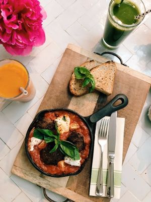 Veggie Meatballs @laviniagoodfood at Lavinia Good Food - Centrum in Amsterdam