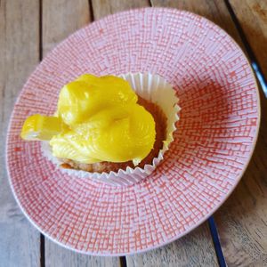 Lemon cupcake at Lavinia Good Food - Centrum in Amsterdam