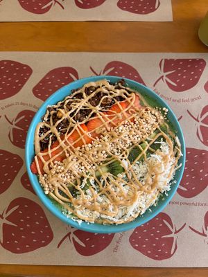 Smoothie bowl! I asked to add pb at La Cuisine in Cozumel