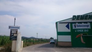 Outside at Biocoop L'Onde Bio in La Londe-les-maures