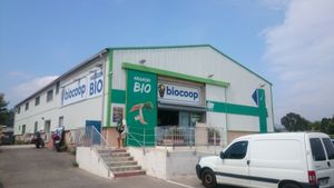 Outside at Biocoop L'Onde Bio in La Londe-les-maures