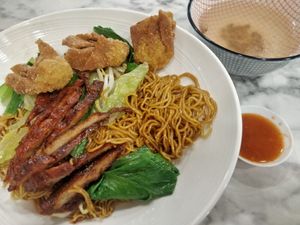 Wanton noodles with char siew and fried Dumplings at Onn Vegetarian 安顺素食 in Central Singapore