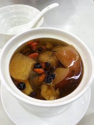 Chinese herbal soup at Onn Vegetarian 安顺素食 in Central Singapore