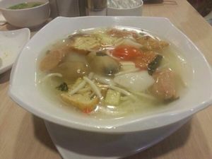 Vietnamese rice noodles at Clover 8 in East Singapore