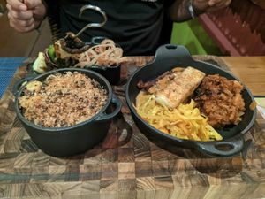 Tasty BBQ platter at Yemanja Woodfired Grill in Oranjestad