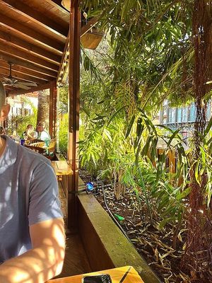 outdoor dining at Yemanja Woodfired Grill in Oranjestad