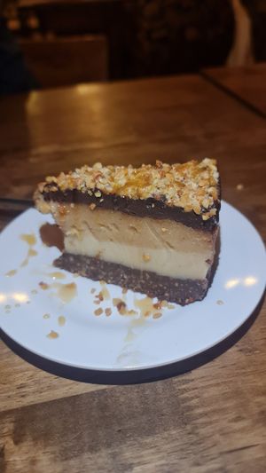 Snickers cheesecake at Eat.Co in Koh Phangan
