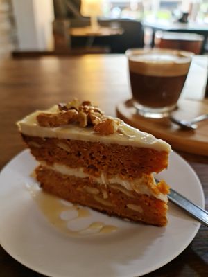 Carrot cake at Eat.Co in Koh Phangan