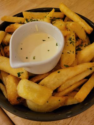 Fries with garlic sauce at Eat.Co in Koh Phangan