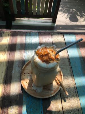 Jungle Spirit Shake (caramel & peanut butter) at Eat.Co in Koh Phangan