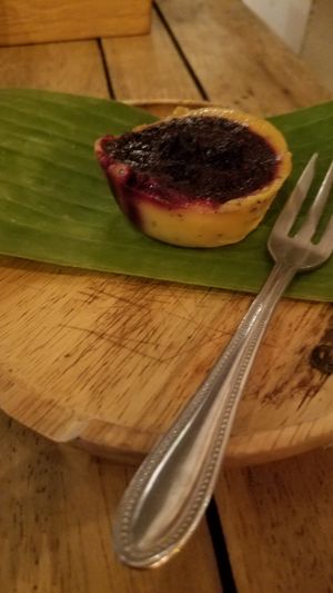 passion berry tart at Eat.Co in Koh Phangan