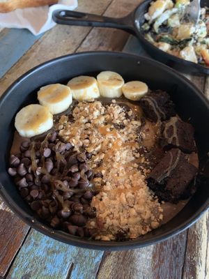 Snickers bowl  at Eat.Co in Koh Phangan