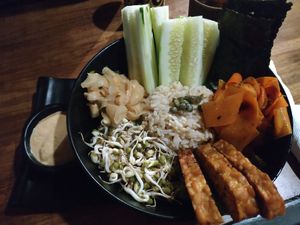 Sushi bowl 😍 at Eat.Co in Koh Phangan