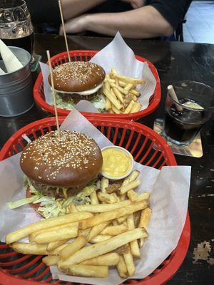 Wow, burgers were delicious. Fries also were great. Recommend this place!   at Belzepub in Prague