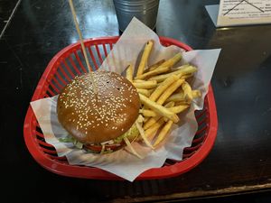 BBQ bacon burger #Veganuary at Belzepub in Prague