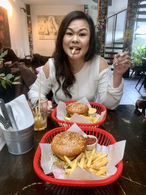 Belzeburger vs. Chilli burger  at Belzepub in Prague