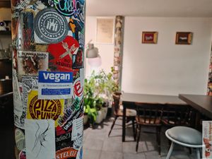 Deco at Belzepub in Prague