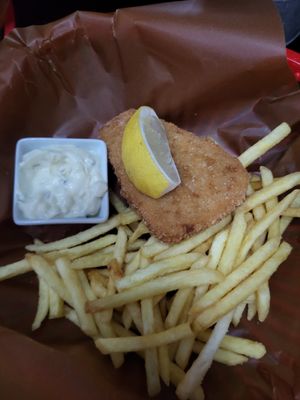 fish and chips at Belzepub in Prague