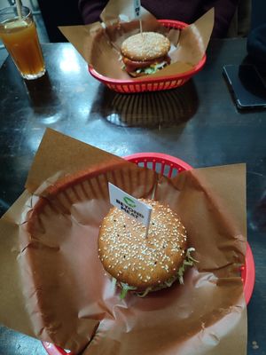  at Belzepub in Prague