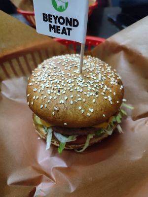  at Belzepub in Prague