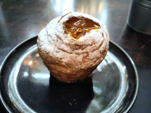 Crosti with caramel at Belzepub in Prague