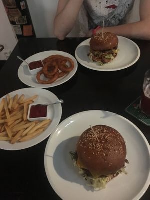 My burger was vegan, not excellent but still good. They have lots vegan options and very cheap at Belzepub in Prague