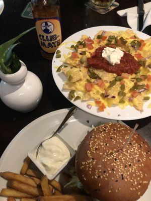 U.S beyond burger and nachos XL at Belzepub in Prague
