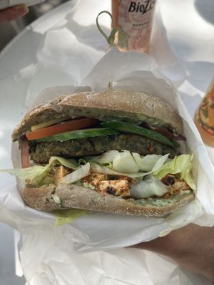 Bärlauchburger at Die Vegane Art von Delikart in Jena