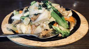 Sizzling teriyaki soy beef at Indochine Vegan in San Francisco