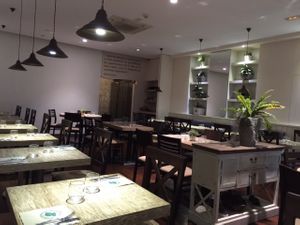 Salon at Happy Day Vegetariano in Barcelona