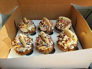 Bakery catering order for junkyard cupcakes at The Common Bond Market in Shelton