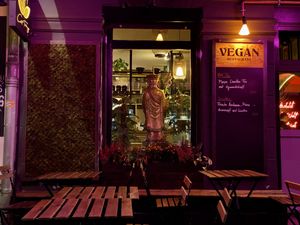 evening at Cat Tuong in Berlin