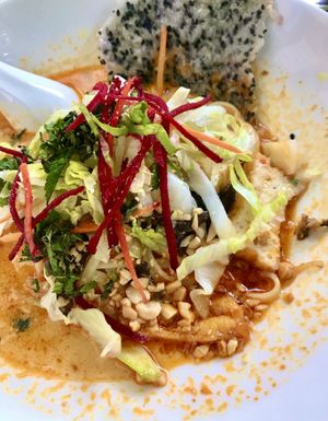 Vietnamese broth with vegetables, tofu and peanuts at Cat Tuong in Berlin