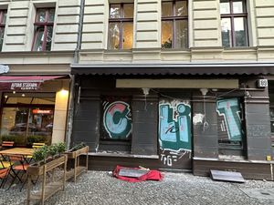 closed  at Cat Tuong in Berlin