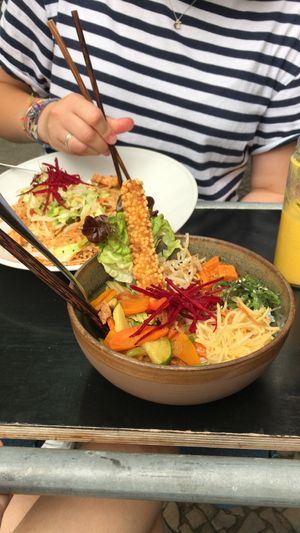 Delicious fresh food at Cat Tuong in Berlin