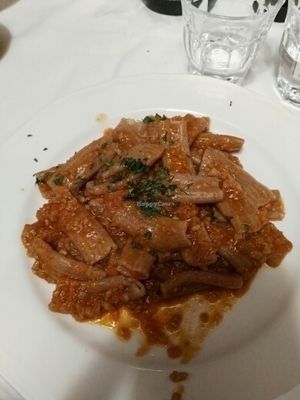 Vegan ragu with seitan and whole-wheat pasta at Trattoria Enzo e Piero in Florence