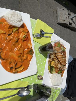 Vegane Ente und Auberginen und Tofu mit Ingwer-Soße  at Well Being II in Cologne