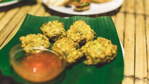 Corn cakes at Coco Beach in 