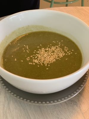 Cream of spinach (espinaca) soup - delicious part of menu del día at Veg Station in Medellin
