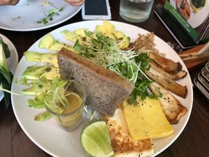 Avocado platter  at Bubbles Live in Chiang Mai