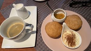 Scones with marmalade and cream 🤤🤤 at Un Piano dans la Theiere in Orleans