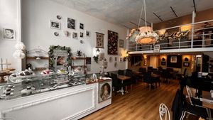 Un Piano Dans La Théière   at Un Piano dans la Theiere in Orleans