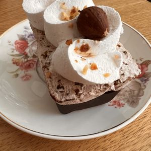 Noisettine (Hazelnut cake)  at Un Piano dans la Theiere in Orleans