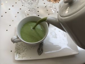 Chilled veggie soup in a teapot at Un Piano dans la Theiere in Orleans