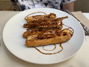Berenjena frita con miel de caña at El Vergel Veggie Restaurant in Tarragona